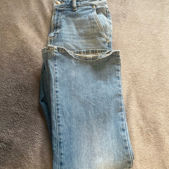 Women's Micheal Kors Jeans - Picture 3 of 3